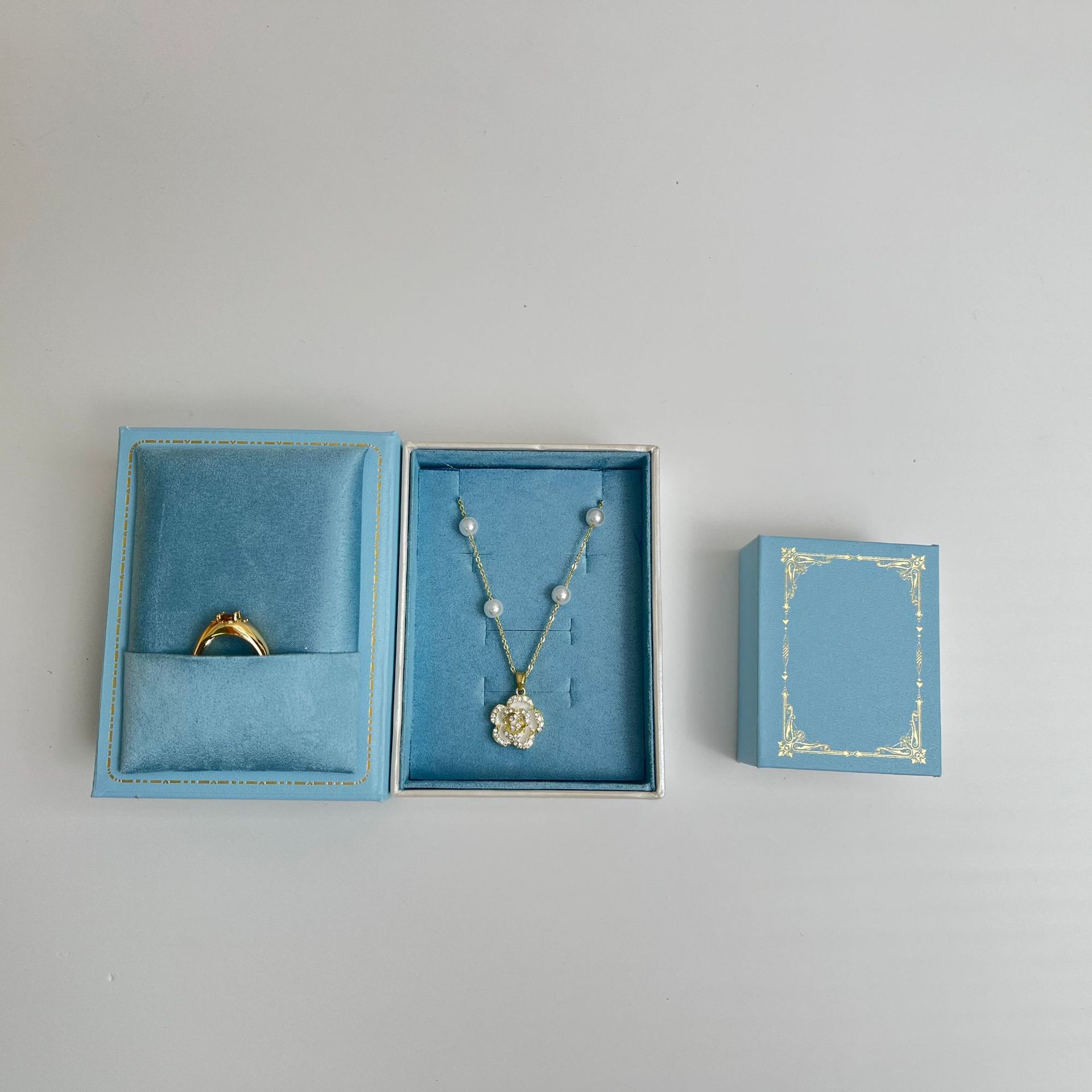 Magnetic Book Shaped Jewelry B – Jewelry Making Journal recenzja i cena