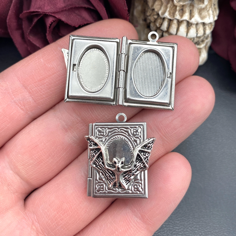 2pcs 27*22mm Bat Book Locket C – Jewelry Making Journal recenzja i cena