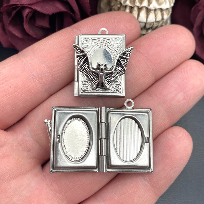 2pcs 27*22mm Bat Book Locket C – Jewelry Making Journal recenzja i cena